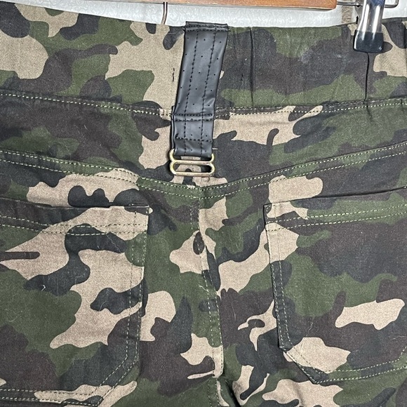 Handmade With❤️Cammo Pants Sz Large - Picture 5 of 7